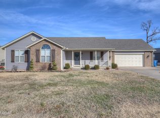 305 Turf Ln, Carl Junction, MO 64834