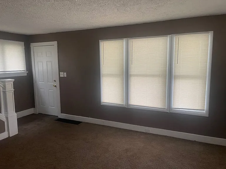 7919 Force Ave — Photo 15