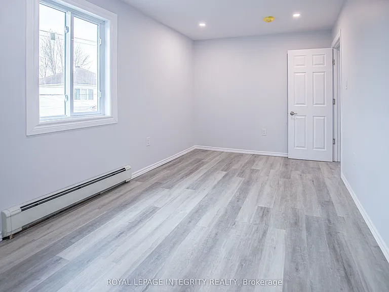 345 Richelieu Ave — Photo 26