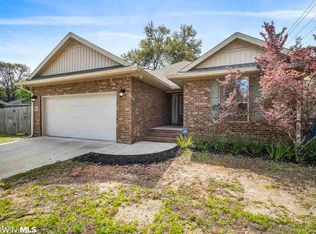 8075 Brookside Ln, Daphne, AL 36526