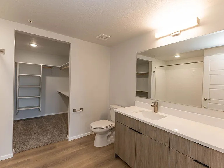 550 N Haskett St — Photo 12