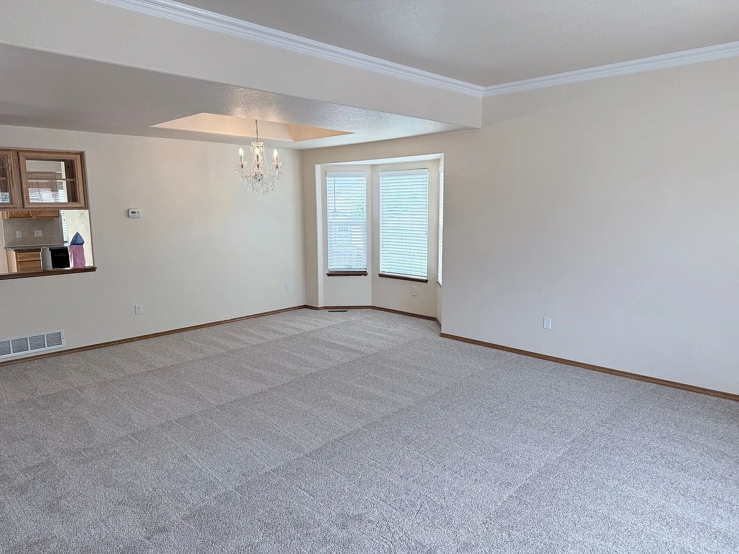 Priced to Rent! Available Now- Must See 5 Bedroom 2.5 Bath in Indigo Ranch with a/c Across From P... — Photo 2