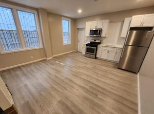348 W Queen Ln #1A, Philadelphia, PA
