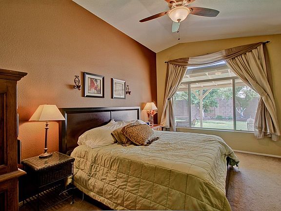 5th image of 2225 E Monona Dr