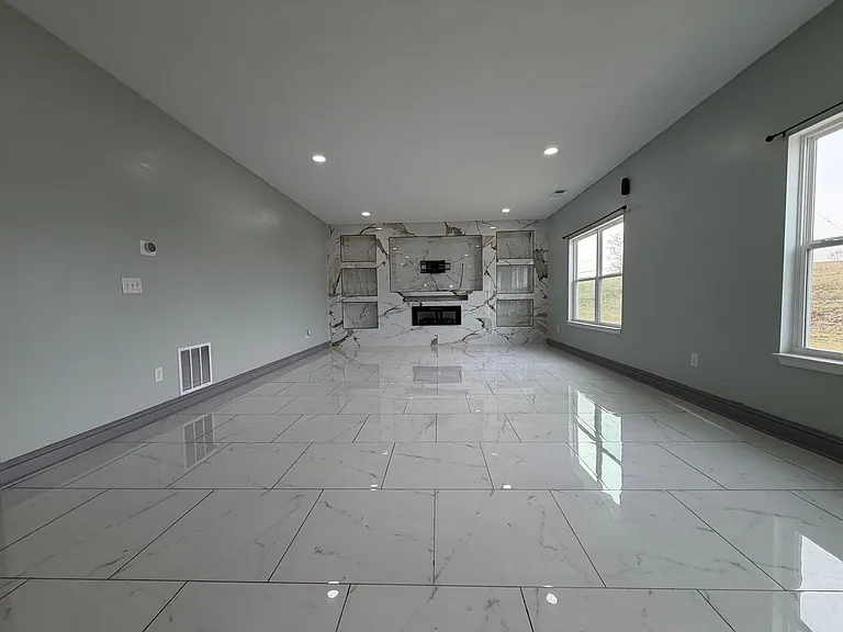 4266 Tingle Dr — Photo 13
