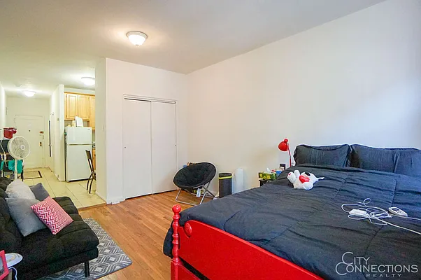 Rented by City Connections Realty | media 17
