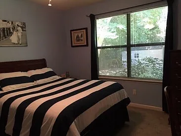 1052 Oakcrest Dr — Photo 13