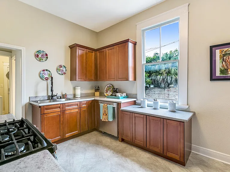 2340 General Pershing St — Photo 9