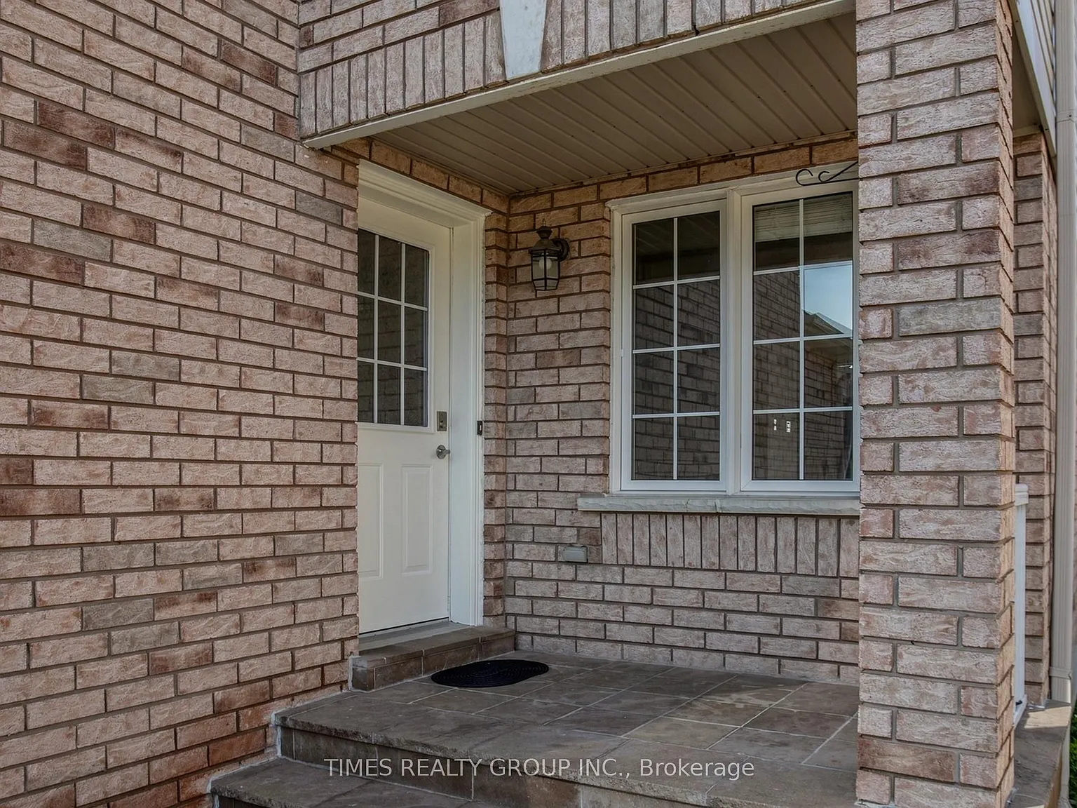 3 bed, $2,600 — Photo 2