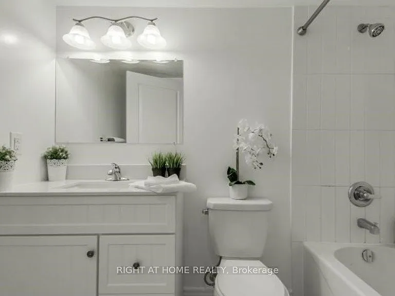 50 Town Centre Ct #701 — Photo 9