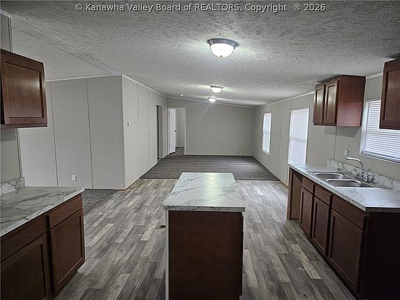 5th image of 4452 Sandhill Rd