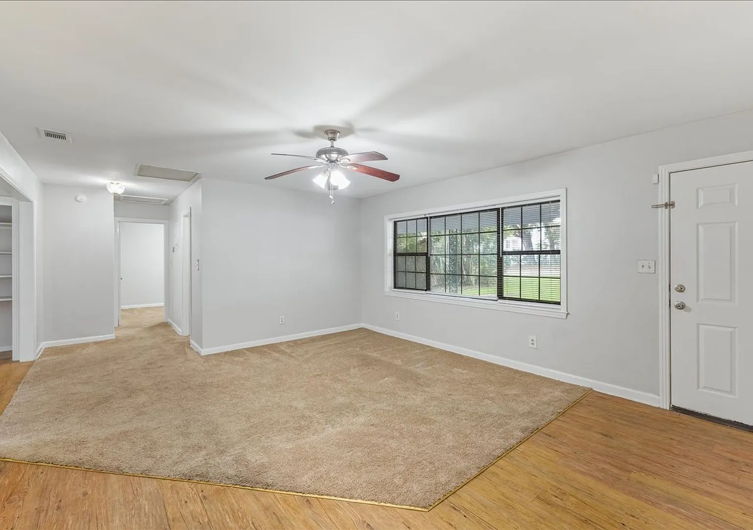 Large 4 Bedroom House with Backyard by FSU for August 2027!! — Photo 4