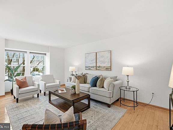 4th image of 15933 Indian Hills Ter
