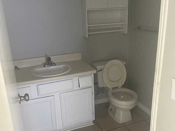 5th image of 2948 Gossett Dr