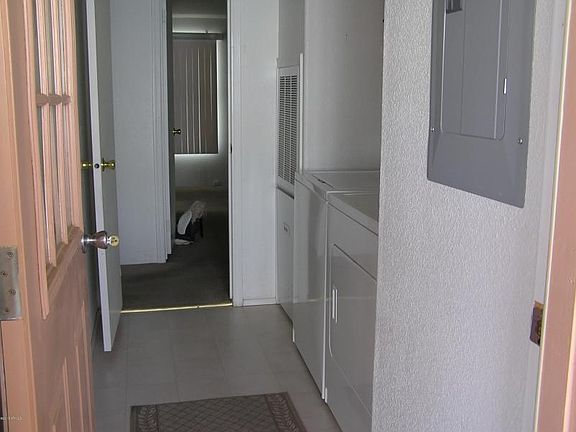 5th image of 3614 N Michigan Ave #A