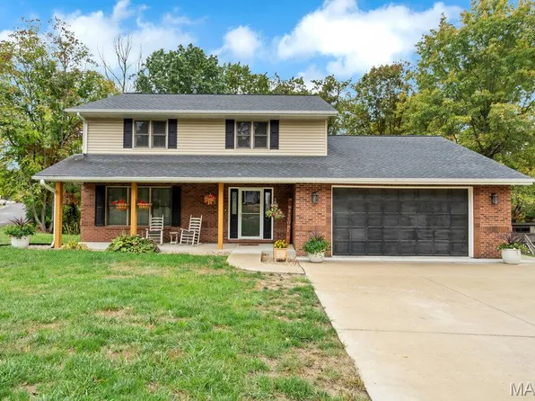 237 Oak Tree Dr, Columbia, IL 62236