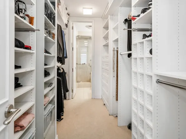 303 East 57th Street image 5 of 9