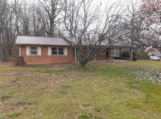 3424 Midway Acres Rd, Asheboro, NC 27205