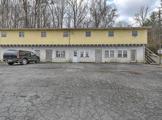 104 Toll Branch Rd, Johnson City, TN 37601