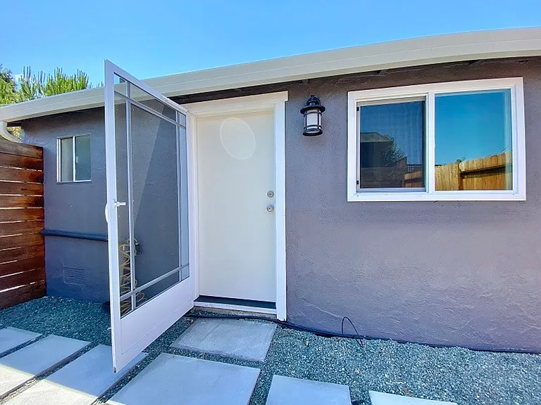 1407 Vale Ave — Photo 2
