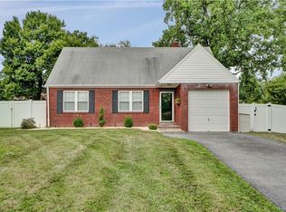 7 Willow Ln, New Windsor, NY 12553