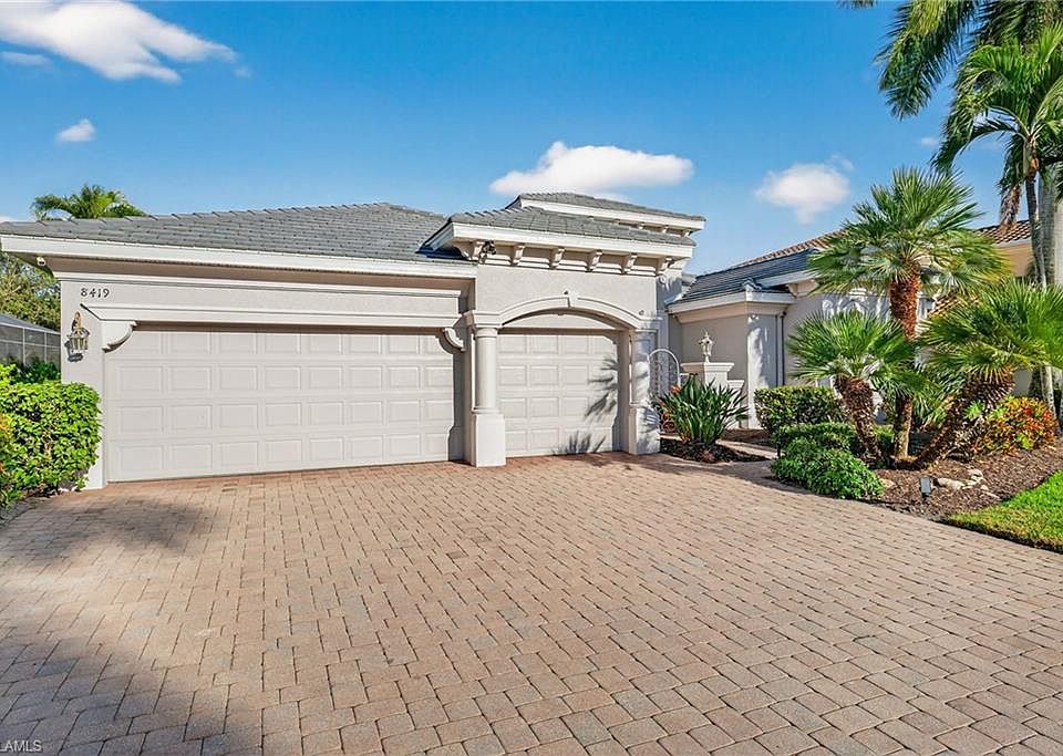 アメリカ　セドナで購入 8419 Sedonia CIR, Estero, FL 33967 | Zillow