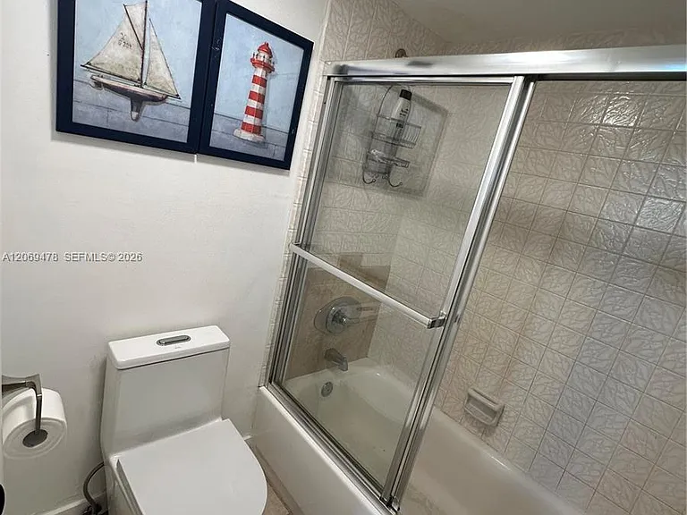 6039 Collins Ave #310 — Photo 18