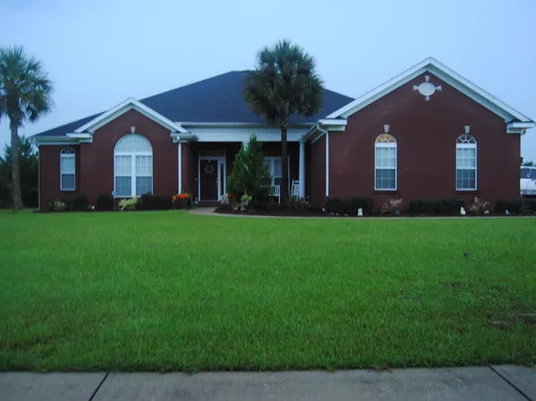 139 Coastal Breeze Dr, Freeport, FL 32439