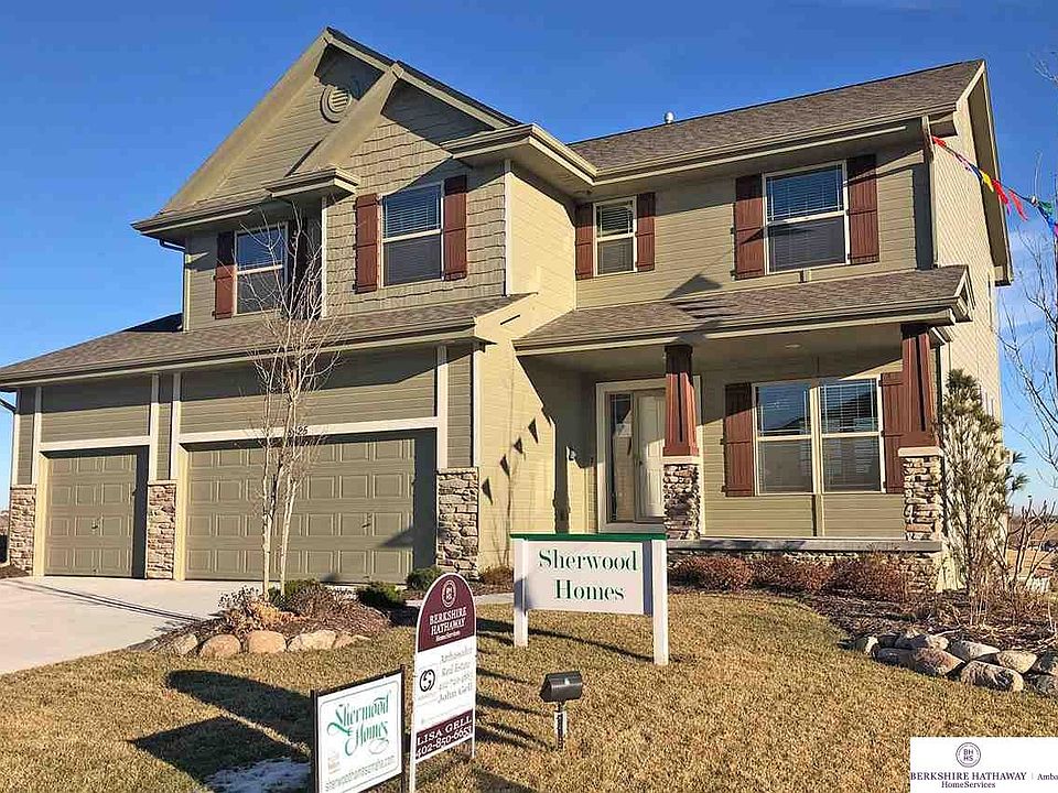 1st image of 8025 S 192nd Ave