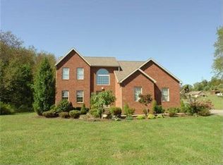 205 Deerfield Rd, Connellsville, PA 15425