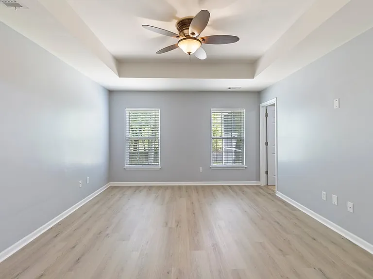 47 Glenwood Ct — Photo 4