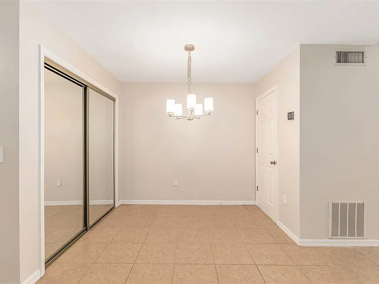 9755 SW 52nd Rd — Photo 17