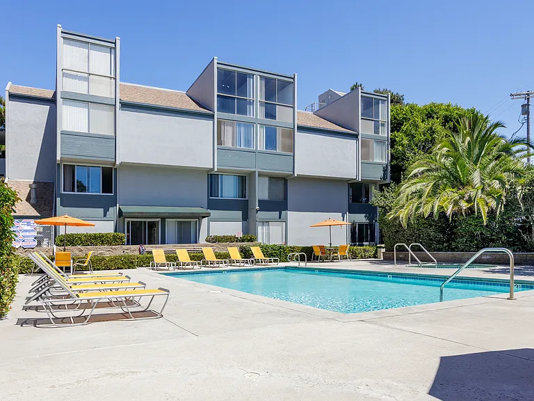 Windward Village Apartments — Photo 26