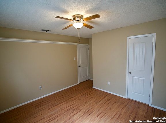 4th image of 703 Val Verde Dr