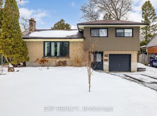 972 Arkell St, Ottawa, ON K2B5R3