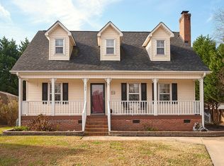 102 Lesley Ct, Easley, SC 29642