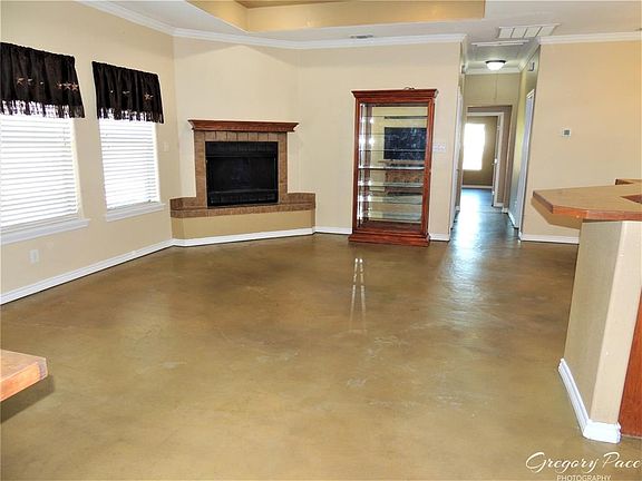5th image of 10215 Private Road 367