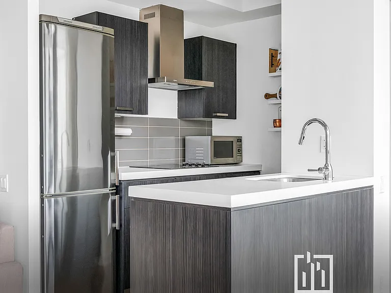 461 Adelaide St W #916 — Photo 13