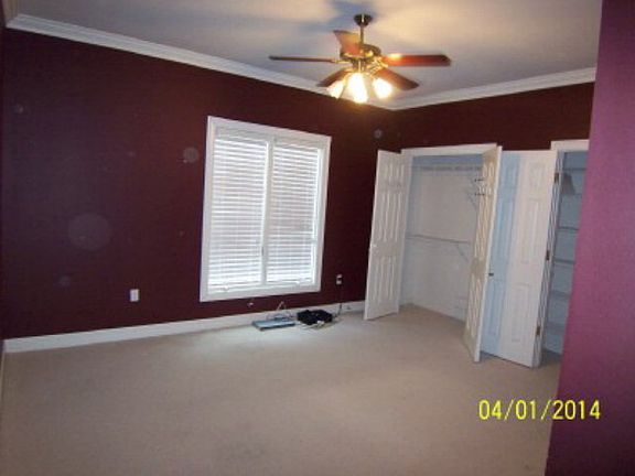 5th image of 512 Lauren Ln