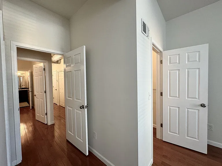 309 Sycamore Street Apartments — Photo 43