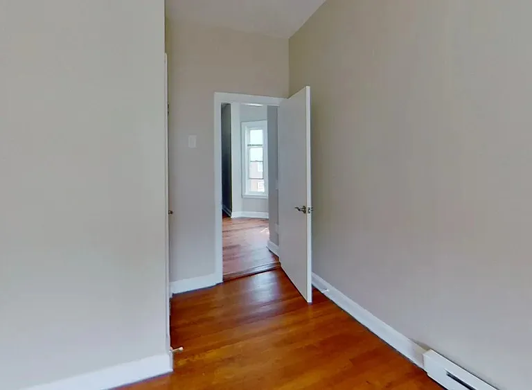 121 George St #3 — Photo 6