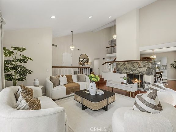 2nd image of 1303 Holly Leaf Way