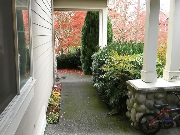 2nd image of 22642 SE 13th St