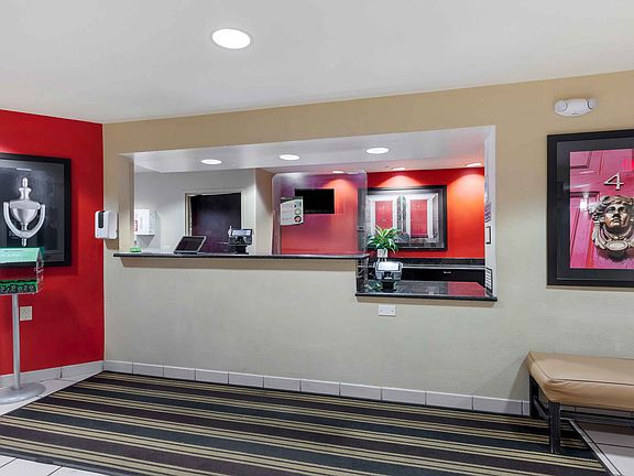 Lobby and Guest Check-in