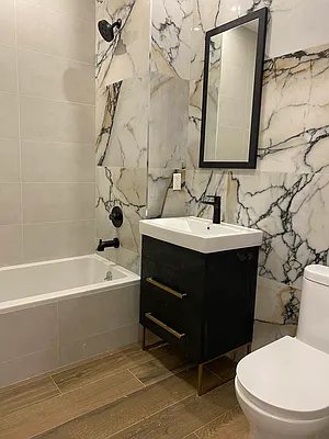 Rented by The InHouse Group | media 7