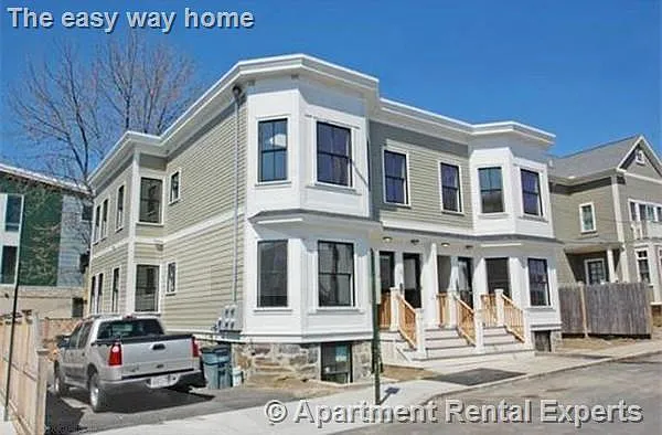 11 Sheridan St #3 — Photo 10