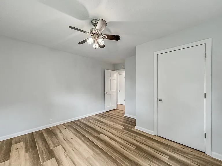 615 Breen Dr — Photo 12