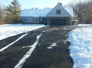 S72W13659 Woods Rd, Muskego, WI 53150