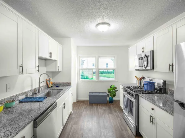 3080 Cleveland Ave N, Roseville, MN 55113