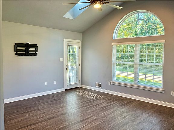 4th image of 337 Kittery Ridge Dr #A